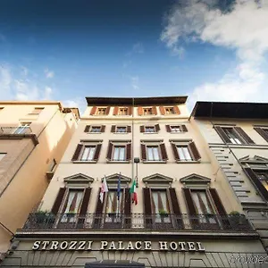 Strozzi Palace Hotell